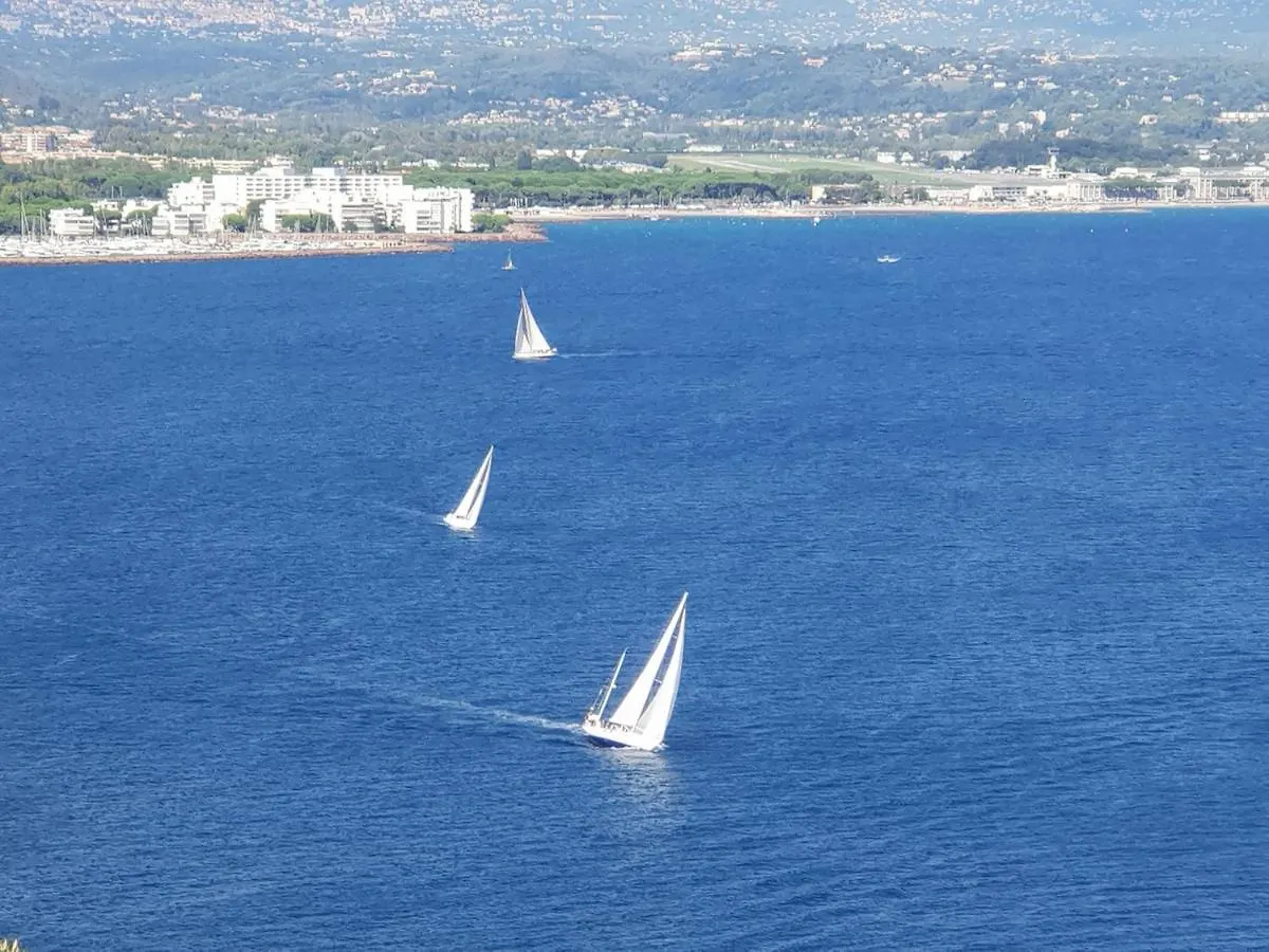 Bel appartement avec vue mer Le Trayas France
