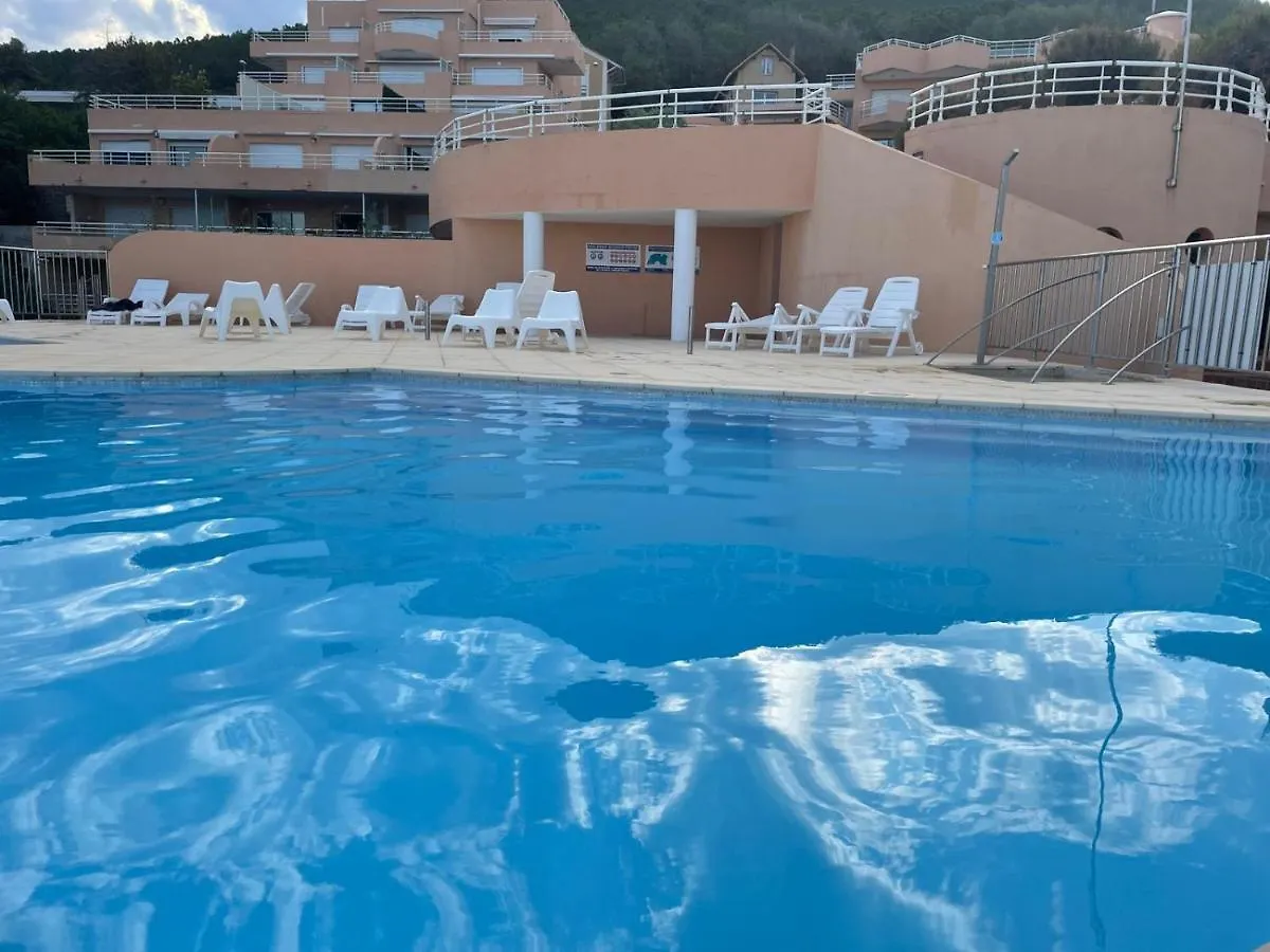 Bel appartement avec vue mer Le Trayas